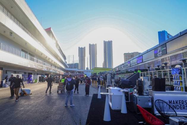 Formula 1 GP Las Vegas USA Thursday, 21 11 2024 The paddock in Las Vegas under construction Formula 1 GP Las Vegas USA Thursday, 21 11 2024 Copyright: xBEAUTIFULxSPORTS Erlhofx