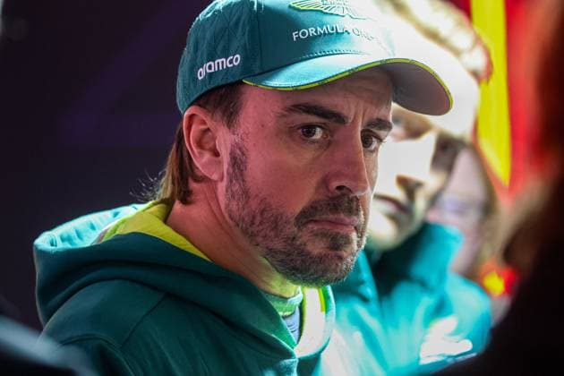 Formula 1 GP Las Vegas USA Thursday, 21 11 2024 Fernando Alonso 14, Aston Martin Aramco F1 Team Formula 1 GP Las Vegas USA Thursday, 21 11 2024 Copyright: xBEAUTIFULxSPORTS Erlhofx