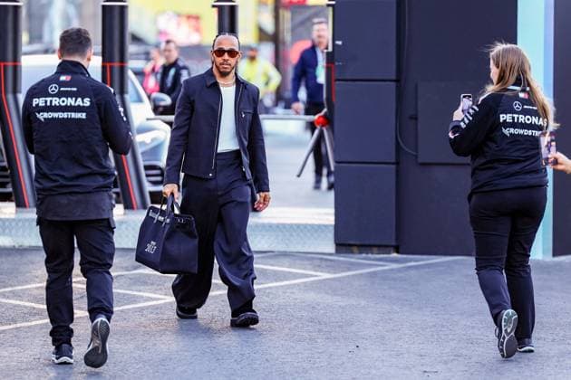 Formula 1 GP Las Vegas USA Thursday, 21 11 2024 Lewis Hamilton 44, Mercedes AMG Petronas F1 Team Formula 1 GP Las Vegas USA Thursday, 21 11 2024 Copyright: xBEAUTIFULxSPORTS Erlhofx