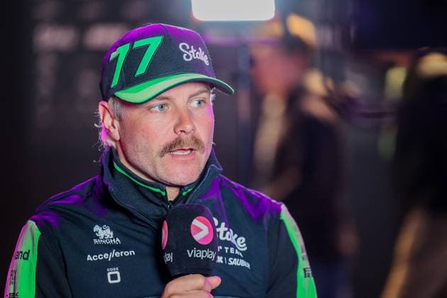 Formula 1 GP Las Vegas USA Thursday, 21 11 2024 Valtteri Bottas 77, Stake F1 Team Kick Sauber Formula 1 GP Las Vegas USA Thursday, 21 11 2024 Copyright: xBEAUTIFULxSPORTS Erlhofx