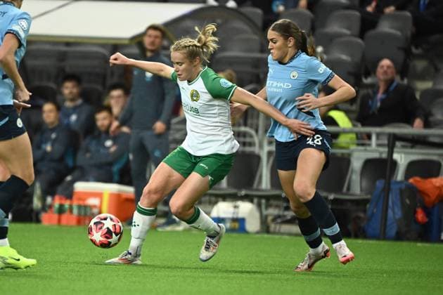 STOCKHOLM, SWEDEN 20241121 Hammarbys Julie Blakstad and Manchesters Gracie Prior during Thursdays Womens Champions League Group D match between Hammarby IF and Manchester City at Tele2 Arena STOCKHOLM SWEDEN x10090x  Copyright: xClaudioxBresciani TTx CHAMPIONS LEAGUE HAMMARBY-MANCHESTER CITY