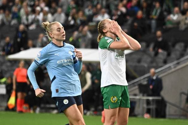 STOCKHOLM, SWEDEN 20241121 Manchester Citys Alex Greenwood and Hammarbys Julie Blakstad touching their faces after a missed chance during Thursdays Womens Champions League Group D soccer match between Hammarby IF and Manchester City at Tele2 Arena STOCKHOLM SWEDEN x10090x  Copyright: xClaudioxBresciani TTx CHAMPIONS LEAGUE HAMMARBY-MANCHESTER CITY