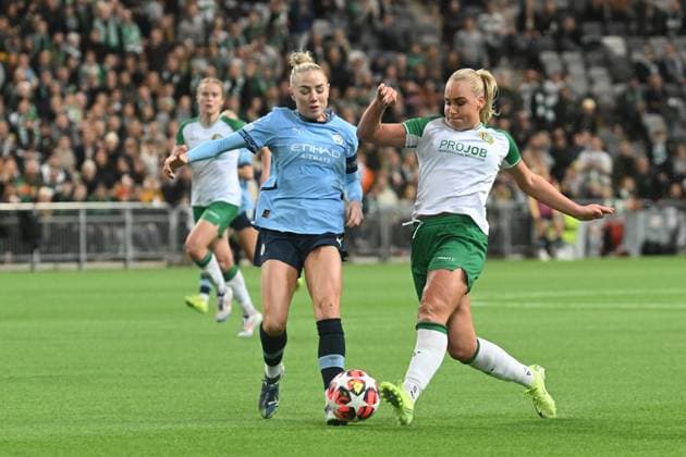 Stockholm Arena, Stockholm, Sweden, November 21st 2024: Cathinka Tandberg (19 Hammarby) and Alex Greenwood (5 Manchester City) in the UEFA Womens Champions League group D game on November 21st 2024 between Hammarby IF and Manchester City at Stockholm Arena in Stockholm, Sweden (Peter Sonander SPP) Copyright: xPeterxSonander SPPx spp-en-PeSo-PSon-20241121-205726_PS_1552