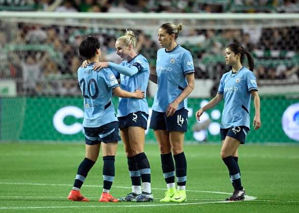 STOCKHOLM, SWEDEN 20241121 Manchester Citys Aoba Fujino, Alex Greenwood, Alanna Kennedy and Yui Hasegawa celebrate the victory during Thursdays Womens Champions League Group D soccer match between Hammarby IF and Manchester City at Tele2 Arena STOCKHOLM SWEDEN x12180x  Copyright: xJakobxAkerstenxBrodÃ n TTx CHAMPIONS LEAGUE HAMMARBY-MANCHESTER CITY