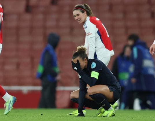 London, England, 21st November 2024. Arianna Caruso of Juventus looks dejected after the UEFA Womens Champions League match at the Emirates Stadium, London. Picture credit should read: Paul Terry Sportimage EDITORIAL USE ONLY. No use with unauthorised audio, video, data, fixture lists, club league logos or live services. Online in-match use limited to 120 images, no video emulation. No use in betting, games or single club league player publications. SPI-3462-0034
