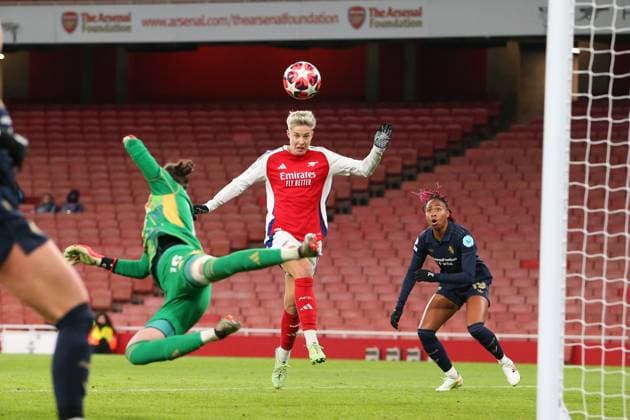 21st November 2024; Arsenal Stadium, London, England; Womens Champions League, Arsenal versus Juventus; Lina Hurtig of Arsenal heads over the crossbar in front of an empty net  ActionPlus12717379 KatiexChan