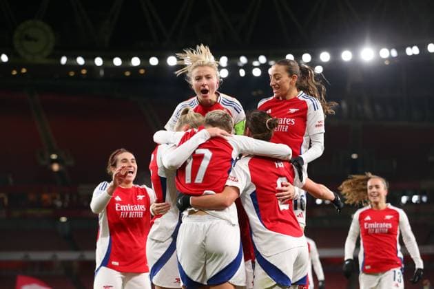 21st November 2024; Arsenal Stadium, London, England; Womens Champions League, Arsenal versus Juventus; Lina Hurtig of Arsenal celebrates her goal in the 89th minute for 1-0 with her team mates.  ActionPlus12717384 KatiexChan