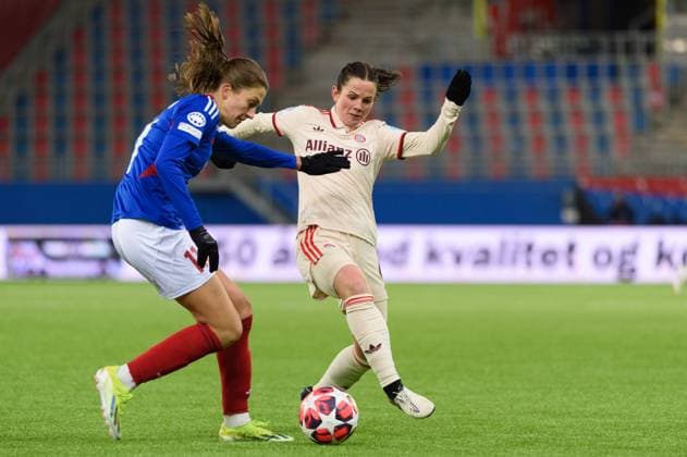 Tuva Hansen (6 FC Bayern Munich) and Emma Stolen Godo (11 Valerenga) during the UEFA Womens Champions League group stage match between Valerenga and FC Bayern Munich at Intility Arena in Oslo, Norway. (Sven Beyrich SPP) Copyright: xSvenxBeyrich SPPx spp-en-SvBe-20241121-D4S_2750