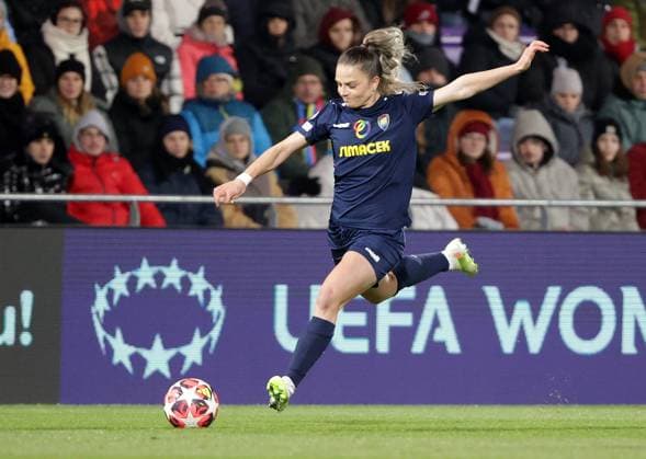 WOMEN SOCCER - UEFA CL, St.Poelten vs Barcelona VIENNA,AUSTRIA,21.NOV.24 - WOMEN SOCCER - UEFA Women s Champions League, group stage, SKN Sankt Poelten vs FC Barcelona, Barca Image shows Melike Pekel (St.Poelten).  GEPAxpictures xWalterxLuger