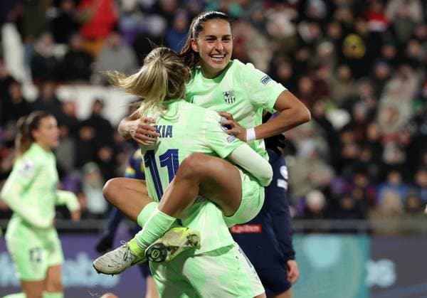 WOMEN SOCCER - UEFA CL, St.Poelten vs Barcelona VIENNA,AUSTRIA,21.NOV.24 - WOMEN SOCCER - UEFA Women s Champions League, group stage, SKN Sankt Poelten vs FC Barcelona, Barca Image shows the rejoicing of Alexia Putellas and Francisca Nazareth (Barcelona).  GEPAxpictures xWalterxLuger
