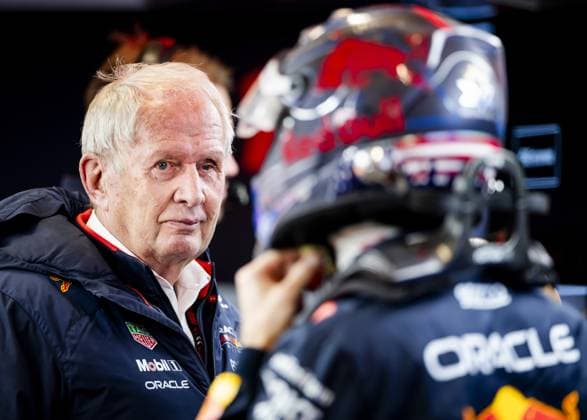 LAS VEGAS - Helmut Marko (Red Bull Racing) and Max Verstappen (Red Bull Racing) following the 2nd free practice session for the Las Vegas Grand Prix. ANP SEM VAN DER WAL xVIxANPxSportx xxANPxIVx 513991459 originalFilename: 513991459.jpg