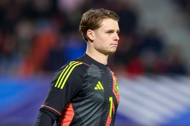 Goalkeeper Jonas Urbig Germany looks on, International Friendly, France U21 v Germany U21, Stade du Hainaut on November 19, 2024 in Valenciennes, France Photo by Marco Steinbrenner DeFodi Images Goalkeeper Jonas Urbig Germany looks on, International Friendly, France U21 v Germany U21, Stade du Hainaut, November 19, 2024 in Valenciennes, France Photo by Marco Steinbrenner DeFodi Images Defodi 700 fra ger 20241119 232 Defodi-700 not used in POL SRB CRO FRA GBR NED ITA USA