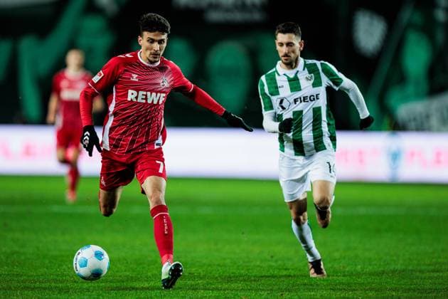 2 Soccer Bundesliga, Preußen Münster 1 FC Köln 22 11 2024 duel Dejan Ljubicic 1 FC Köln, 7 , Charalambos Makridis Preußen Münster, 14 2 Soccer Bundesliga, Preußen Münster 1 FC Köln, Münster, Preussenstadion am 22 11 2024 DFL REGULATIONS PROHIBIT ANY USE OF PHOTOGRAPHS AS IMAGE SEQUENCES AND OR QUASI VIDEO Copyright: xBEAUTIFULxSPORTS Wunderlx