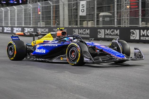LAS VEGAS, NV - NOVEMBER 21: Williams Racing driver Franco Calapinto (43) of Argentina enters turn 14 during free practice 2 of the Formula 1 Heineken Las Vegas Grand Prix on November 21, 2024, at the Las Vegas Street Circuit in Las Vegas, Nevada. (Photo by Ken Murray Icon Sportswire) AUTO: NOV 21 F1 Heineken Silver Las Vegas Grand Prix EDITORIAL USE ONLY Icon241121132