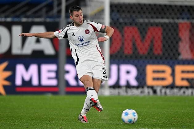 Paderborn, Home Deluxe Arena, 22 11 24, GER, Herren, 2 Bundesliga, Saison 2024 2025, SC Paderborn 07 1 FC Nuernberg Bild Robin KNOCHE Nuernberg Only for editorial use DFL regulations prohibit any use of photographs as image sequences and or quasi video NRW Germany