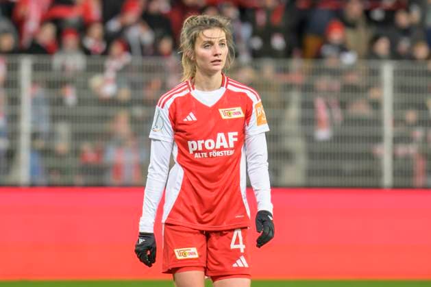 GER, Berlin, Soccer, Women, DFB Cup Round of 16, 1 FC Union Berlin vs Eintracht Frankfurt Bundesliga, Soccer, DFB, Season 2024 2025, Alte Foersterei, pictured from l Marie Becker Union Berlin, 04 , DFB DFL REGULATIONS PROHIBIT ANY USE OF PHOTOGRAPHS AS IMAGE SEQUENCES AND OR QUASI VIDEO, 22 11 2024, Copyright: HMBxMedia UwexKoch