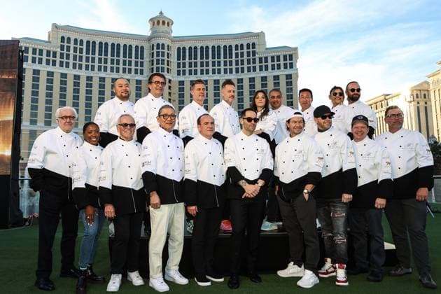 Formula 1 2024: F1 Las Vegas Grand Prix - Bellagio Fountain Club NOV 22 November 22, 2024: Over a dozen legendary culinary talents gather for a photo during the Bellagio Fountain Club open house during the F1 Las Vegas Grand Prix Fan Experience in Las Vegas, NV. Christopher Trim CSM. (Credit Image: Â Christopher Trim Cal Media) Las Vegas Nevada United States of America EDITORIAL USE ONLY Copyright: xx ZUMA-20241122_zma_c04_117.jpg ChristopherxTrimx csmphotothree323318