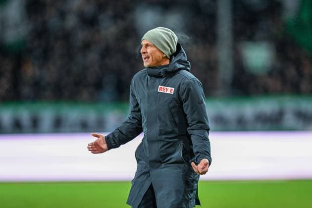 2 Bundesliga SC Preußen Münster 1 FC Köln on 22 11 2024 at the Preußenstadion in Münster Coach Gerhard Struber Koeln dissatisfied, disappointed, disappointed, dejected MT