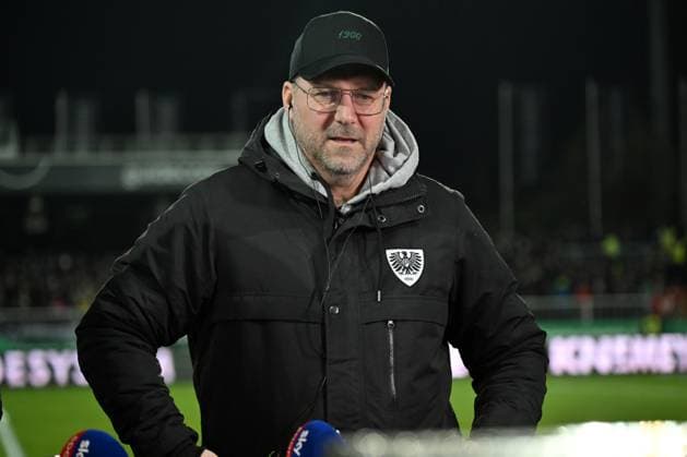 Coach Sascha Hildmann Preußen Münster 22 11 2024, Football 2 Bundesliga, Matchday 13, Season 2024 2025 Preußen Münster 1 FC Köln 0 1 Muenster Preussenstadion Nordrhein Westfalen Germany Team2