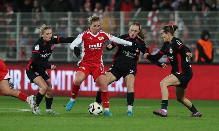 Elisa Senß, Dina Orschmann on the ball, Lisanne Gräwe, Carlotta Wamser duel Match scene Action Sport Football Soccer Women DFB Cup Round of 16 Season 2024 2025 22 11 2024 1 FC Union Berlin vs SG Eintracht Frankfurt SGE DFL regulations prohibit any use of photographs as image sequences and or quasi video