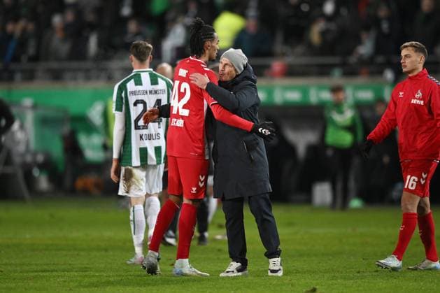 Coach Gerhard Struber 1 FC Koeln after the match with Damion Downs 1 FC Koeln 22 11 2024, Soccer 2 Bundesliga, Matchday 13, Season 2024 2025 Preußen Münster 1 FC Köln 0 1 Muenster Preussenstadion Nordrhein Westfalen Germany Team2