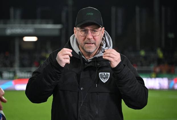 Coach Sascha Hildmann Preußen Münster 22 11 2024, Football 2 Bundesliga, Matchday 13, Season 2024 2025 Preußen Münster 1 FC Köln 0 1 Muenster Preussenstadion Nordrhein Westfalen Germany Team2
