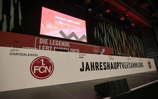 23 11 2024 Football season 2024 2025 2 Football Bundesliga Annual General Meeting Annual General Meeting JHV 2024 Sports photo Zink DaMa xdaxmax Symbol image Symbol photo Feature Impression Podium before the start of the JHV