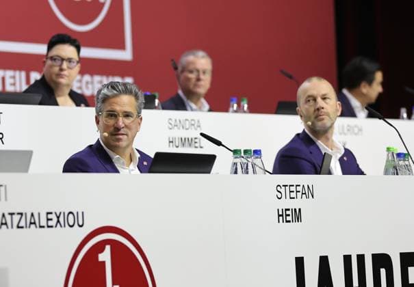23 11 2024 Football Season 2024 2025 2 Football Bundesliga General Meeting Annual General Meeting JHV 2024 Sportfoto Zink DaMa xdaxmax Stefan Heim Chief Financial Officer for Accounting Controlling and Financial Accounting 1 FC Nürnberg FCN Niels Rossow Chief Strategy Officer Marketing 1 FC Nürnberg FCN thoughtful