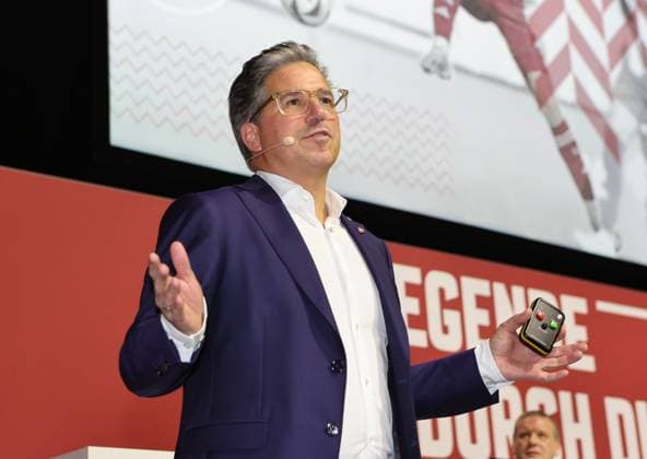 23 11 2024 Football season 2024 2025 2 Football Bundesliga General Meeting Annual General Meeting JHV 2024 Sportfoto Zink DaMa xdaxmax Stefan Heim Chief Financial Officer for Accounting Controlling and Financial Accounting 1 FC Nürnberg FCN speaks to members