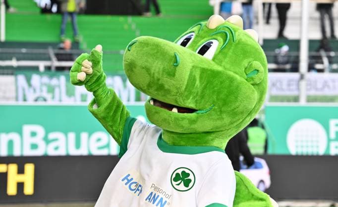 23 11 2024 Soccer Season 2024 2025 2 Soccer Bundesliga 13 Matchday SpVgg Greuther Fürth Kleeblatt Karlsruher SC KSC Karlsruhe Sportfoto Zink xwoxzix DFL regulations prohibit any use of photographs as image sequences and or quasi video only for editorial use Drache Eddy Mascot SpVgg Greuther Fürth Thumbs up Thumbs up