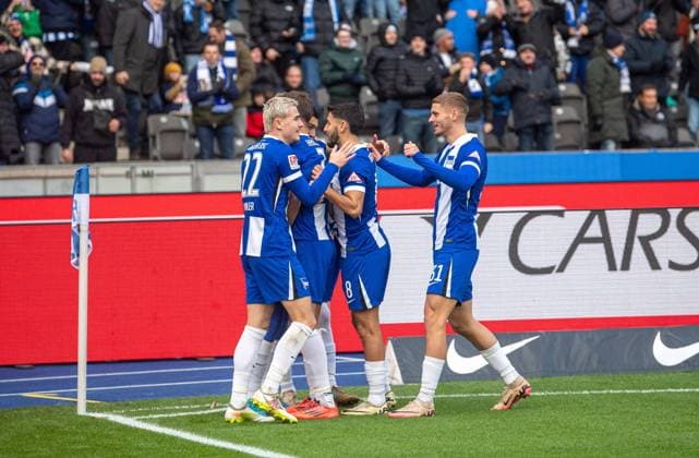 Soccer, Men, Season 2024 2025, 2 Bundesliga 13 Matchday , Hertha BSC SSV Ulm, f l Marten Winkler Hertha BSC , Ibrahim Maza Hertha BSC , Kevin Sessa Hertha BSC , Marton Dardai Hertha BSC , Celebration after goal to 1 0, 23 11 2024, Copyright: xSebastianxRäppold MatthiasxKochx