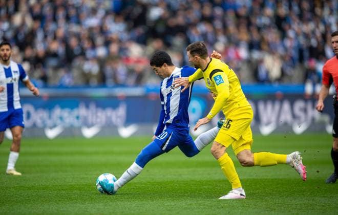 Soccer, Men, Season 2024 2025, 2 Bundesliga 13 Matchday , Hertha BSC SSV Ulm, v l Ibrahim Maza Hertha BSC scores the goal for 1 0 against Philipp Maier SSV Ulm , 23 11 2024, Copyright: xSebastianxRäppold MatthiasxKochx