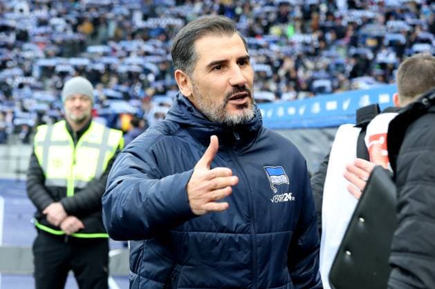 DEU, DFL, 2 FBL, Hertha BSC vs SSV Ulm, 23 11 2024, Berliner Olympiastadion, Berlin, DEU, DFL, 2 FBL, Hertha BSC vs SSV Ulm, in the picture head coach Cristian Fiel Hertha BSC Berlin DFL regulations prohibit any use of Photographs as image sequences and or quasi video Foto Juergen Engler nordphoto GmbH nordphotoxGmbHx xEngler nph00076