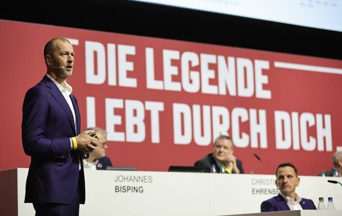23 11 2024 Football season 2024 2025 2 Football Bundesliga General Meeting Annual General Meeting JHV 2024 Sportfoto Zink DaMa xdaxmax Niels Rossow Board of Directors Strategy Marketing 1 FC Nürnberg FCN speaks to members