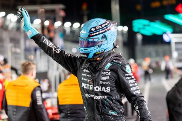 22nd November 2024; Las Vegas, Nevada, USA. F1 Las Vegas Grand Prix; Qualifying Day; George Russell (63) of United Kingdom and team Mercedes-AMG Petronas F1 Team comes in P1 during qualifying  ActionPlus12718399 BobxKupbens