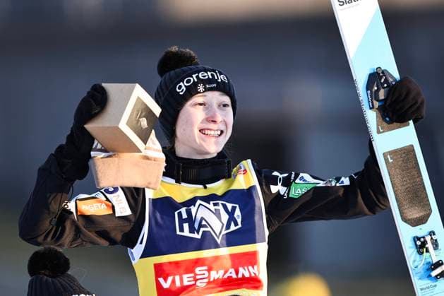 Bilder des Jahres 2024, Sport 11 November Sport Themen der Woche KW47 Sport Bilder des Tages World Cup Jumping Lillehammer Lillehammer 20241123. Slovenia s Nika Prevc celebrates after the win in the world cup jump in Lysgardsbakken in Lillehammer. Photo: Geir Olsen NTB Lillehammer Norway EDITORIAL USE ONLY. RESTRICTED USE FOR BETTING COMPANIES Ref:_SPOHy9tC038Rig.jpg *** World Cup Jumping Lillehammer Lillehammer 20241123 Slovenia s Nika Prevc celebrates after the win in the world cup jump in Lysgardsbakken in Lillehammer Photo Geir Olsen NTB Lillehammer Norway EDITORIAL USE ONLY RESTRICTED USE FOR BETTING COMPANIES  Copyright: xGeirxOlsenx xNTBx