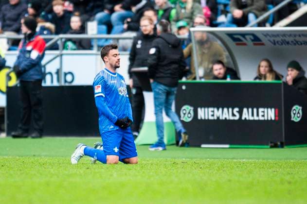 23 11 2024 Soccer, 2024 2025, 2 Bundesliga, Matchday 13, Hannover 96 SV Darmstadt 98 Philipp Förster Darmstadt cheers after his goal to 0 1 DFL REGULATIONS PROHIBIT ANY USE OF PHOTOGRAPHS AS IMAGE SEQUENCES AND OR QUASI VIDEO Hannover Lower Saxony Germany Heinz von Heiden Arena