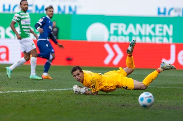Fürth, Germany 23 November 2024 2 Liga 2024 2025 SpVgg Greuther Fürth vs Karlsruher SC In picture 2 v li Goalscorer BambasÃ Conte KSC makes the goal to 1 2 DFL regulations prohibit any use of photographs as image sequences and or quasi video Sportpark Ronhof Thomas Sommer Bayern Copyright: xFotostandx xSchäferx