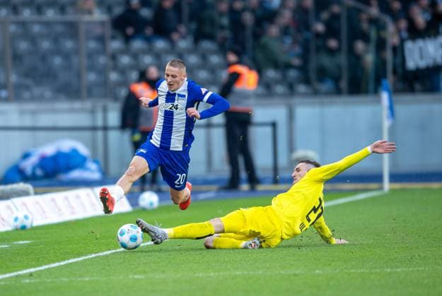 Soccer, Men, Season 2024 2025, 2 Bundesliga 13 Matchday , Hertha BSC SSV Ulm, v l Palko Dardai Hertha BSC , Niklas Kolbe SSV Ulm , 23 11 2024, Copyright: xSebastianxRäppold MatthiasxKochx