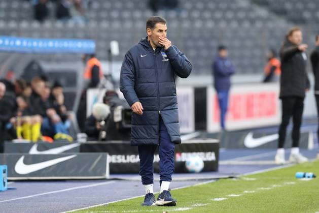 23 11 2024, xtgx, Soccer 2 Bundesliga, Hertha BSC Berlin SSV Ulm 1846 emspor, v l Cristian Fiel Hertha, coach disappointed, disappointed, looks disappointed, disappointed DFL DFB REGULATIONS PROHIBIT ANY USE OF PHOTOGRAPHS as IMAGE SEQUENCES and or QUASI VIDEO Berlin