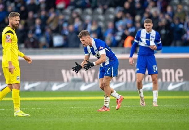 Soccer, Men, Season 2024 2025, 2 Bundesliga 13 Matchday , Hertha BSC SSV Ulm, Florian Niederlechner Hertha BSC angry, 23 11 2024, Copyright: xSebastianxRäppold MatthiasxKochx