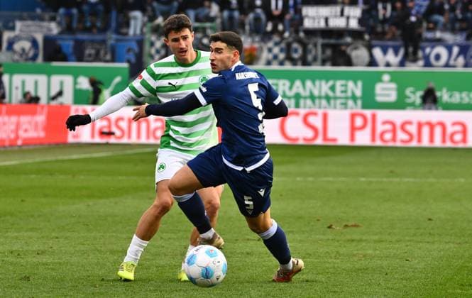 23 11 2024 Soccer Season 2024 2025 2 Soccer Bundesliga 13 Matchday SpVgg Greuther Fürth Kleeblatt Karlsruher SC KSC Karlsruhe Sportfoto Zink xwoxzix DFL regulations prohibit any use of photographs as image sequences and or quasi video only for editorial use Marco Meyerhöfer Meyerhoefer 18, SpVgg Greuther Fürth Robin Heußer Heusser 5, Karlsruher SC KSC