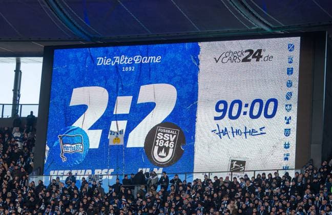 Soccer, Men, Season 2024 2025, 2 Bundesliga 13 Matchday , Hertha BSC SSV Ulm, Scoreboard with 2 2 Final Score, 23 11 2024, Copyright: xSebastianxRäppold MatthiasxKochx