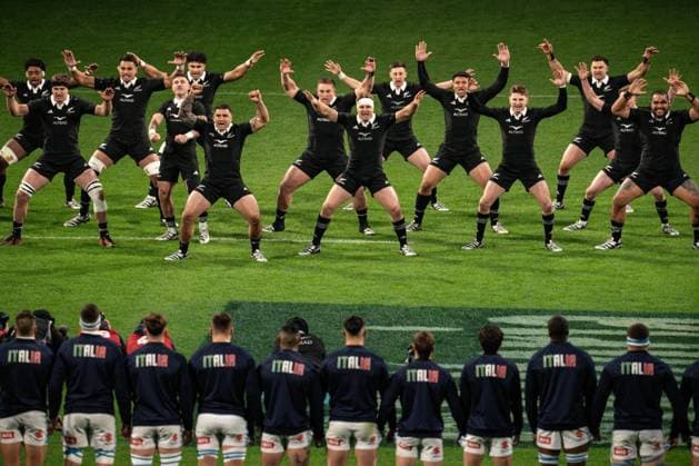 Bilder des Jahres 2024, Sport 11 November Sport Themen der Woche KW47 Sport Bilder des Tages New Zealand s players perform a haka ahead of the Autumn Nations Series International rugby union test match between Italy and New Zealand at the Allianz Stadium in Turin, Italy - News - Saturday, November 23, 2024.  Copyright: xMarcoxAlpozzi LaPressex