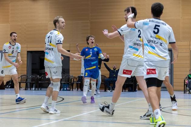 Team, squad, cheers, jubilation, positive emotions, positive emotion, SV Schwaig Volleyball TV Rottenburg, Volleyball, 2 Bundesliga Sued, 6 Matchday, 23 11 2024 SV Schwaig Volleyball TV Rottenburg, Volleyball, 2 Bundesliga Sued, 6 Matchday, 23 11 2024 Schwaig Copyright: xEibner-Pressefoto G.xSantemizx EP_GSZ