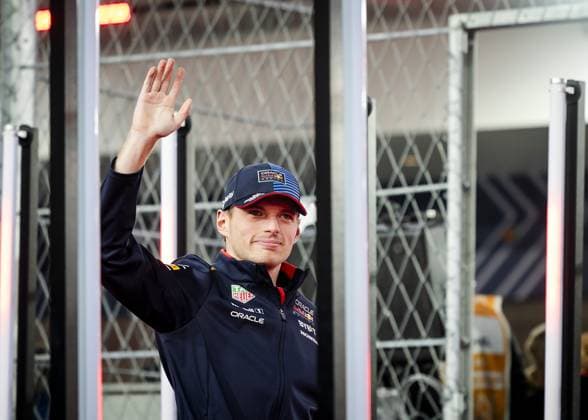 LAS VEGAS - Max Verstappen (Red Bull Racing) in action during drivers parade prior to the Las Vegas Grand Prix. ANP SEM VAN DER WAL xVIxANPxSportx xxANPxIVx 514138019 originalFilename: 514138019.jpg