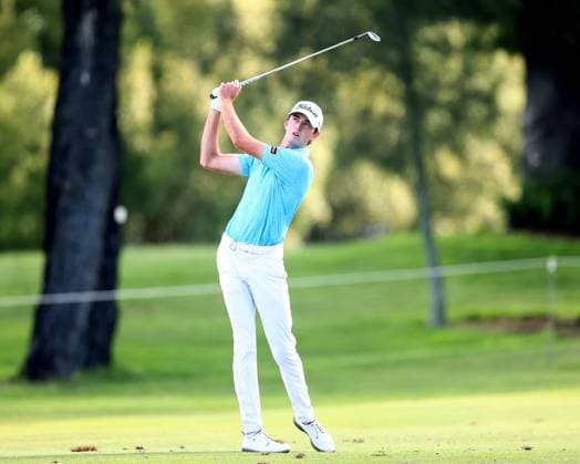BMW Australian PGA, Golf Herren Championship Elvis Smylie of Australia plays a shot during the Final Round of the BMW Australian PGA Championship at Royal Queensland Golf Club, Brisbane, Australia, 24th November 2024 (Photo by Patrick Hoelscher News Images) Brisbane Royal Queensland Golf Club Queensland Australia Copyright: xPatrickxHoelscher NewsxImagesx