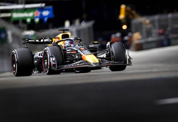 LAS VEGAS - Max Verstappen (Red Bull Racing) in action during the Las Vegas Grand Prix. ANP SEM VAN DER WAL xVIxANPxSportx xxANPxIVx 514143477 originalFilename: 514143477.jpg