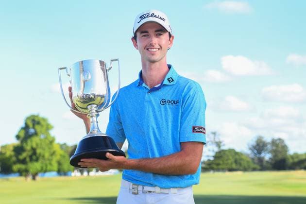 GOLF AUSTRALIAN PGA, Golf Herren Elvis Smylie of Australia celebrates winning the Australian PGA Championship at Royal Queensland Golf Club in Brisbane, Sunday, November 24, 2024. ( NO ARCHIVING, EDITORIAL USE ONLY, NO USE IN BOOKS WITHOUT CONSENT BRISBANE QUEENSLAND AUSTRALIA  Copyright: xJONOxSEARLEx 20241124143442962890