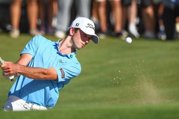 GOLF AUSTRALIAN PGA, Golf Herren Elvis Smylie of Australia chips a shot during the Australian PGA Championship at Royal Queensland Golf Club in Brisbane, Sunday, November 24, 2024. ( NO ARCHIVING, EDITORIAL USE ONLY, NO USE IN BOOKS WITHOUT CONSENT BRISBANE QUEENSLAND AUSTRALIA  Copyright: xJONOxSEARLEx 20241124191545437435